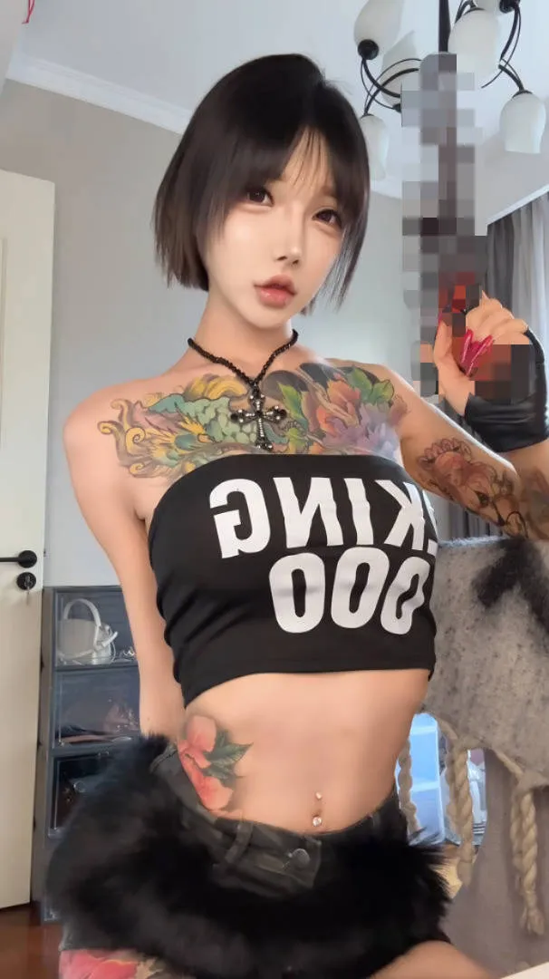 金吾不禁,长夜未明 伊人睽睽メイリン モデルコレクション メ欧美风设计海报高清在线观看